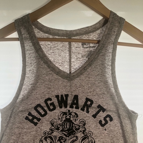 Harry Potter Hogwarts Tank Top size Small - Picture 3 of 8